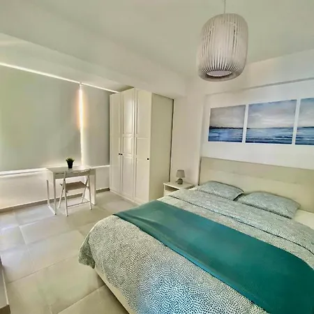 Front With Beautiful Sea View *