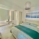 Front With Beautiful Sea View *