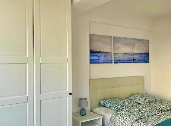 Front With Beautiful Sea View Appartement *